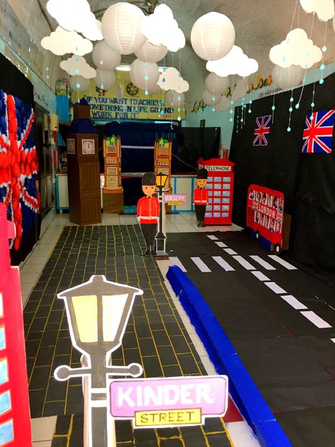 Preschool English, Classroom Preschool, English Classroom Decor, London Decor, British Party, English Day, London Theme, Classroom Decor High School, School Displays