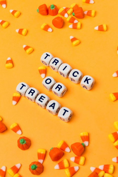 Trick-or-Treat iPhone Wallpaper Tattoo For Ladies, Halloween Bark Recipes, Creative Halloween Treats, Halloween Candy Bark, Halloween Bark, Family Coloring Pages, Halloween Symbols, Candy Bark, Halloween 3d