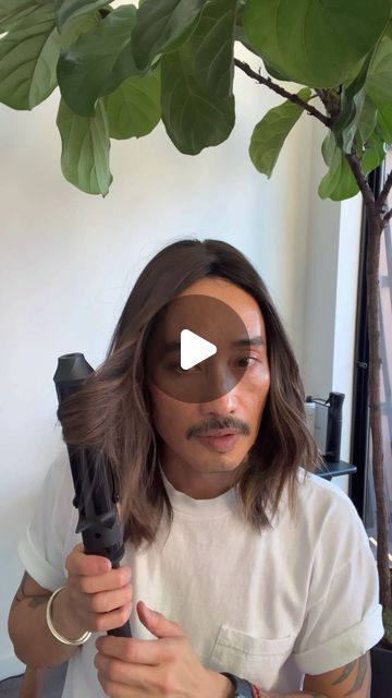 Anh Co Tran on Instagram: "Back by popular demand 😆✌🏼. Keanu (my alter ego) is going to show you how to do some Lived-In Waves with the 1.5” curling iron from #anhxsultracollection @sultrabeauty.  Enjoy 💋😘  Wig from @extensionology   #livedinhair #hairtutorial #curlingiron #livedinwaves #anhcotran" Anh Co Tran Hair, My Alter Ego, Anh Co Tran, Waves Curls, Curling Iron, Alter Ego, Hair Tutorial, Wigs, Hair