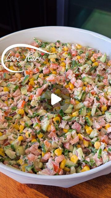 Karina Valladares on Instagram: "New year, New goals, with a Tasty and Healthy Tuna Salad Recipe. Kicking off the new year with this tuna salad recipe! 😋 It's a very quick and easy dish, that can be made in under 15 minutes 🥰 Before we get cooking, let's head to @elsupermarkets It's my go-to spot for all the fresh ingredients I need, and the prices are unbeatable! TUNA SALAD INGREDIENTS: ► 2 English cucumbers ► 3 tomatoes ► 1 jalapeño ► 1 red onion (if onion is big, use half) ► Bunch of cilantro ► 1 can of corn ► 1 lime ► Salt and pepper to taste ► 10oz of tuna ► 4 tbsp mayonnaise #mexico #mexicankitchen #mexicanrecipes #recetas #recetafacil #comidamexicana #foodlover #foryou #fypage #healthy #healthyrecipes #cleaneating #delish #tuna #tunasalad #ensalada #salad #ensaladasaludable #ensal How To Make Tuna Salad, Tuna Fish Salad Recipe, Tuna Healthy Recipes, Canned Tuna Recipes Healthy, Healthy Tuna Salad Recipe, Salad With Mayonnaise, Mayonnaise Salad, Cucumber Salad Recipes, Tuna Salads