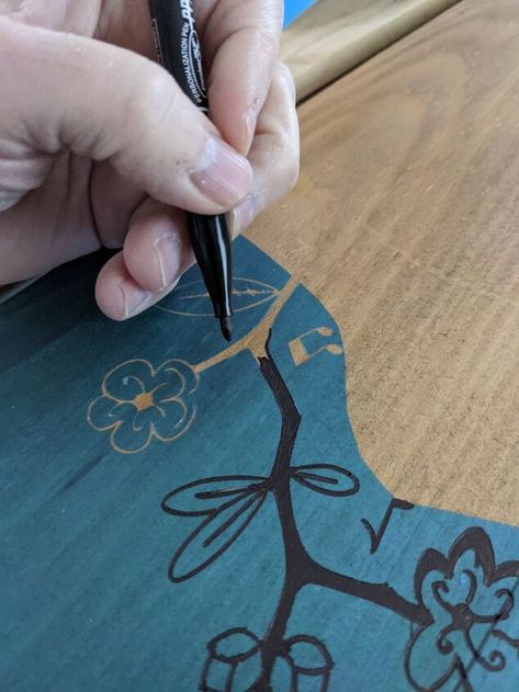 Painting On Scrap Wood, Watercolor On Wood How To, Diy Woodgrain Painting, How To Weather Painted Wood, Wood Burning With Watercolor, Minwax Gel Stain, Mason Bees, Free Printable Crafts, Acrylic Paint On Wood