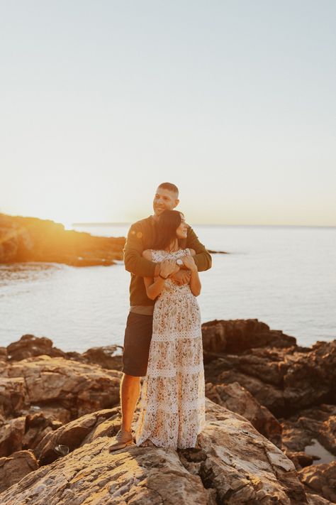 Acadia National Park, Bar Harbor engagement photo session at sunrise - couples poses and outfit ideas for engagement photos Acadia Photoshoot, Acadia Engagement Photos, Acadia National Park Engagement Photos, Portland Maine Engagement Photos, Acadia National Park Couple Photography, Bay Area Engagement Photos, Outfit Ideas For Engagement, Ideas For Engagement Photos, Humber Bay Park Engagement