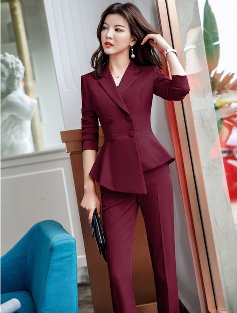 Formal Wear For Ladies, Pant Suits For Women, Fancy Suit, Formal Wear Women, Woman Suit, Woman Suit Fashion, Pantsuits For Women, Classy Work Outfits, Stylish Work Outfits