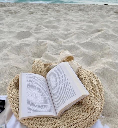 #beach #aesthetic #aestheticbeach #summer #summeraesthetic #lightroom #popular #sun #sand #book #summerbok #beachbook Book Vibes, Beach Book, Ocean Blue Eyes, Beach Books, Cowgirl Aesthetic, Ocean Vibes, Aesthetic Beach, Beach Reading, Summer Dream