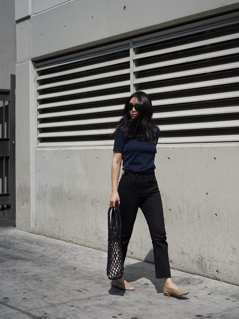 Outfits Simple, Black Ankle Pants, Summer Work Outfits, Minimal Outfit, Weekend Outfit, Summer Fashion Outfits, Looks Style, Womens Casual Outfits, Fashion Summer