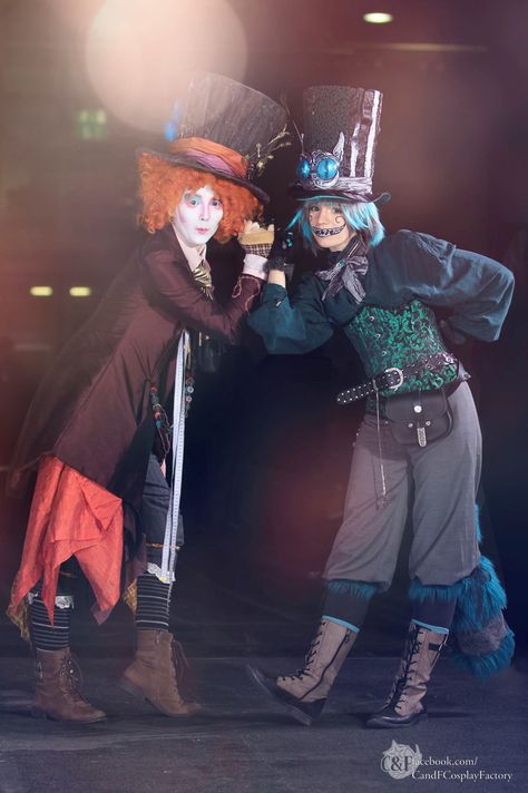 Cheshire Cat Cosplay Male, Cheshire Cat Human, Cheshire Cat Outfit, Mad Hatter And Cheshire Cat, Steampunk Mad Hatter, Outfit For Guys, Cheshire Cat Cosplay, Cheshire Cat Makeup, Mad Hatter Cosplay