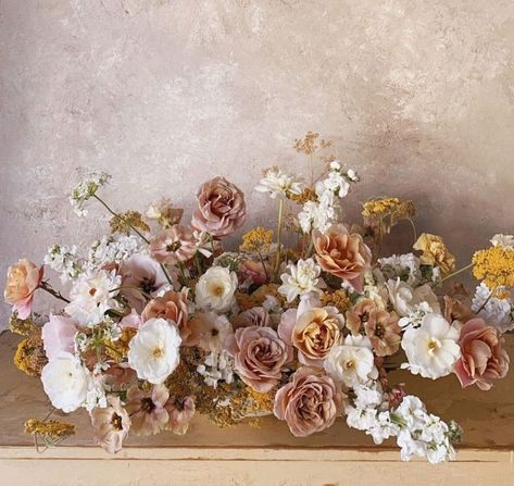 Color Palette Ideas, Palette Ideas, Wedding Flower Inspiration, Future Wedding Plans, Neutral Wedding, Wedding Tablescapes, Wedding Mood, Arte Floral, Wedding Deco