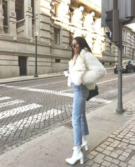 White Booties Outfit, Fuzzy Sweater Outfit, Hiking Attire, Pretty Winter Outfits, White Sweater Outfit, Fuzzy Coat, Booties Outfit, White Booties, Sporty Dress