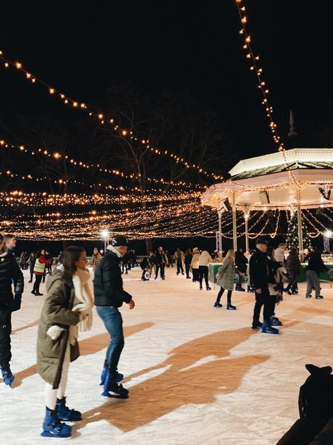 Christmas Skating Aesthetic, Ice Skating Switzerland, Winter Wonderland London, Christmas Skating, Christmas In London, Chestnuts Roasting, Aesthetic London, Skating Aesthetic, London Christmas