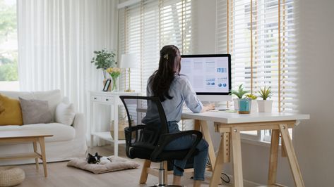 Are remote workers really working all day? No. Here's what they're doing instead. Move To Another State, Retirement Finances, Digital Jobs, Ecommerce Seo, Job Tips, Support Local Business, Independent Contractor, Remote Workers, Accounting Services