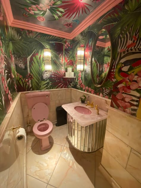 the ivy asia restaurant pink bathroom golden sink bathroom inspo washroom toilet tropical Ideas Small Bedroom, Design Small Kitchen, Funky Bathroom, Pink Toilet, Home Decor Ideas Bedroom, Restaurant Bathroom, 80s Interior, Tropical Bathroom, Bathroom Decor Colors