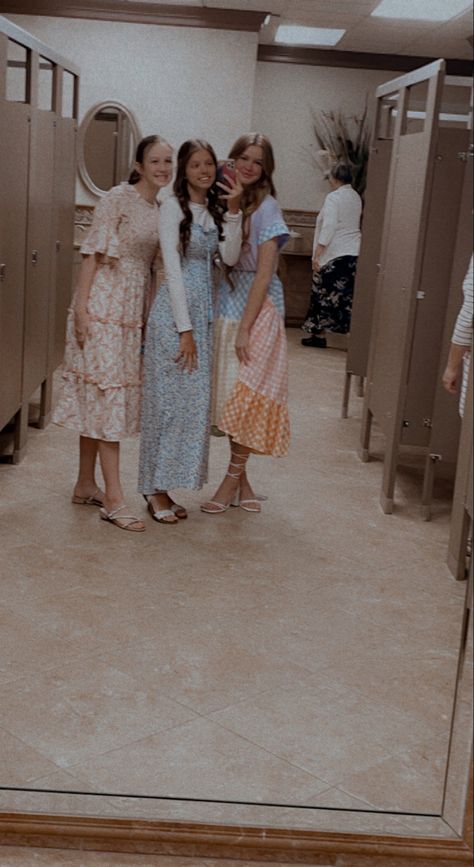 Cute Bible Study Outfits, Fancy Pentecostal Outfits, Dress Outfits Modest, Good Friday Service Outfit, Modest Clothing Summer, Church Outfit Midsize, Mormon Outfits Casual, Best Petite Clothing Brands, Fits Modest