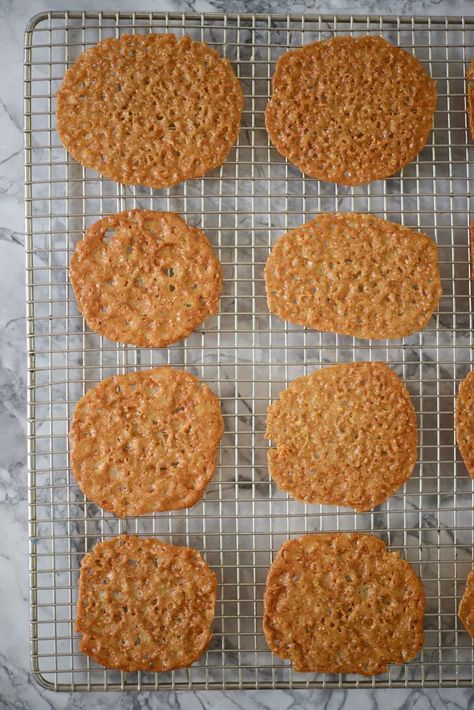 lace1 Toffee Lace Cookies, Almond Tuile, Almond Lace Cookies, Lace Cookies Recipe, Sugar Cookie Recipe Easy, Lace Cookies, Cookie Recipes Unique, Easy Sugar Cookies, Chocolate Toffee