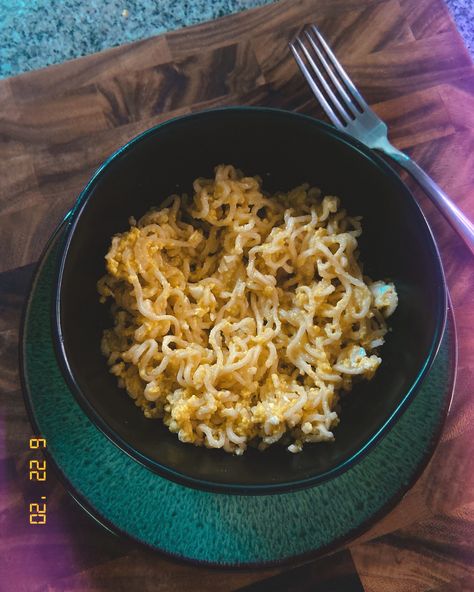 Feeling fancy? But also a little lazy? Whip up some of Queen Kylie's famous ramen! #kyliejenner #celebrityrecipe #easyrecipe #ramen #topramen #kardashian #recipe #ramenupgrade Kardashian Recipes, Kardashian Ramen Noodles, Kylie Ramen Recipe, Til Tok Ramen Noodles, Kylie Jenner Ramen Recipe Video, Upgraded Ramen Noodles, Ramen Noodles Upgrade, Top Ramen Noodles, Top Ramen Recipes