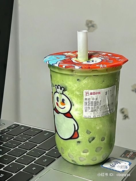 Enhypen Video, Kue Macaroon, Japanese Food Illustration, Boba Bubble Tea, Green Drinks, Cute Snacks, Diy Fashion Hacks, Lunch Box Recipes, Matcha Latte