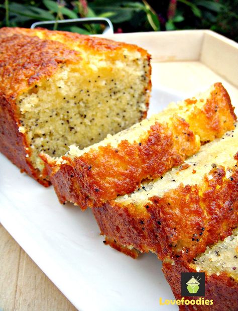 Lemon and Poppy Seed Loaf on MyRecipeMagic.com Pound Loaf Cake, Poppy Seed Loaf, Lemon Poppy Seed Loaf, Seed Loaf, Soft Cake, Loaf Cake Recipes, Bolo Fit, Cheesecake Chocolate, Lemon Poppy Seed