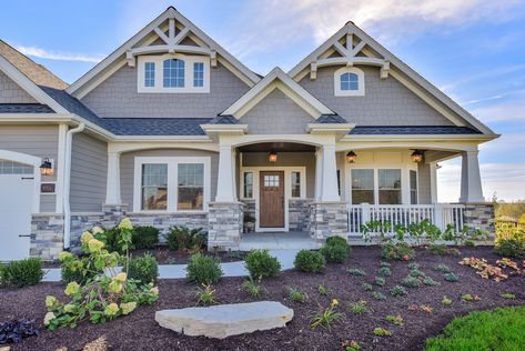 Craftsman Cottage Exterior, Craftmans Style House, Craftsman Style Homes Exterior Color, Craftsman House Exterior, Craftsman Columns, Craftsman Style Porch, Vinyl Shake Siding, Craftsman Home Exterior, Craftsman Style Exterior