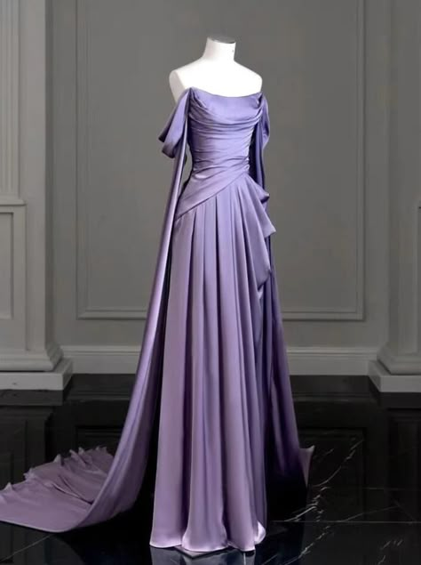 Megara Inspired Dress, Beautiful Purple Dresses, Purple Greek Goddess Dress, Dresses For Teenagers Formal, Dark Purple Dress Prom, Purple Princess Gown, Teenage Prom Dresses, Purple Elegant Dresses, Purple Fancy Dress