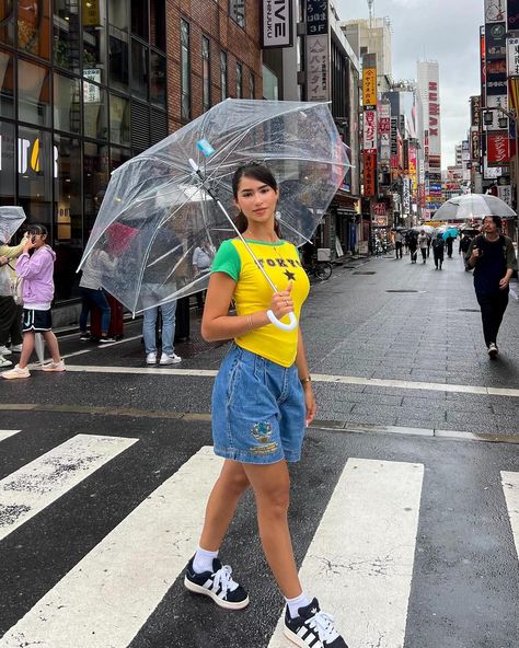 in love with tokyo 🔰💛🎋 Travel Asia Outfit, Tokyo Outfits Summer, Japanese Outfits Street Style Tokyo Fashion, Tokyo Fits, Tokyo Outfits Japanese Street Styles, Tokyo Summer Outfits, Outfits For Japan, Tokyo Outfits, Japan Aesthetic