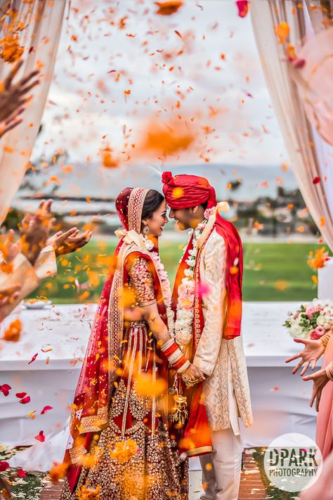 Bride Groom Photoshoot, Bride Groom Poses, Indian Wedding Poses, Groom Photoshoot, Bride Photos Poses, Indian Wedding Photography Couples, Indian Wedding Couple Photography, Wedding Couple Photography, Bridal Photography Poses