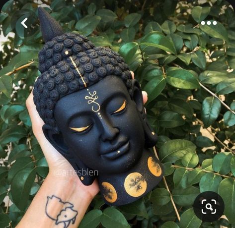 Polymer Clay Gifts, Buddha Art Painting, Indian Folk Art, Candle Inspiration, Buddha Art, Zodiac Art, Bottle Painting, Sculpture Clay, Art Business