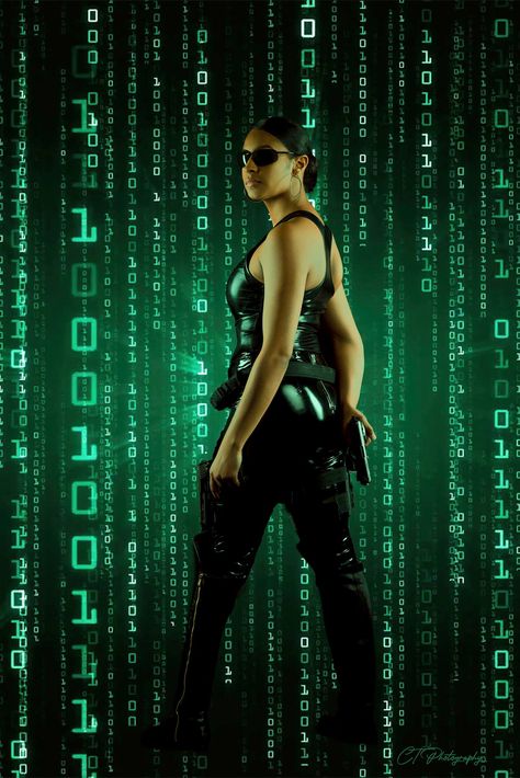 A dipiction of Trinity in the movie The Matrix Matrix Themed Photoshoot, The Matrix Photoshoot, Trinity Matrix Aesthetic, Matrix Photoshoot Ideas, Movie Photoshoot Ideas, Matrix Photoshoot, The Matrix Aesthetic, The Matrix Trinity, Matrix Theme