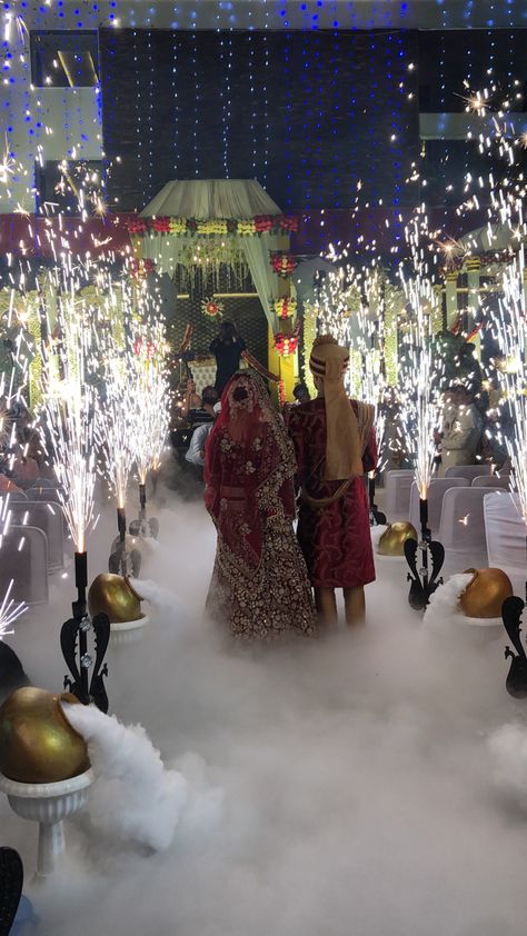 #weddinginspo #couple indian shadi marriage aesthetics fireworks Indian Wedding Aesthetic Couple, Indian Marriage Photography, Marriage Snap, Indian Marriage Aesthetic, Indian Marriage Decoration, Indian Wedding Vibes, Marriage Vibes, Shadi Decor, Marriage Night