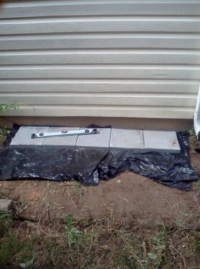 Trash Pad Outdoor, Trash Can Platform Outdoor, Garbage Can Paver Pad, Pavers For Trash Cans, Trash Can Pad, Trash Can Patio, Garage Landscaping, Diy Trash Can, Marbella House