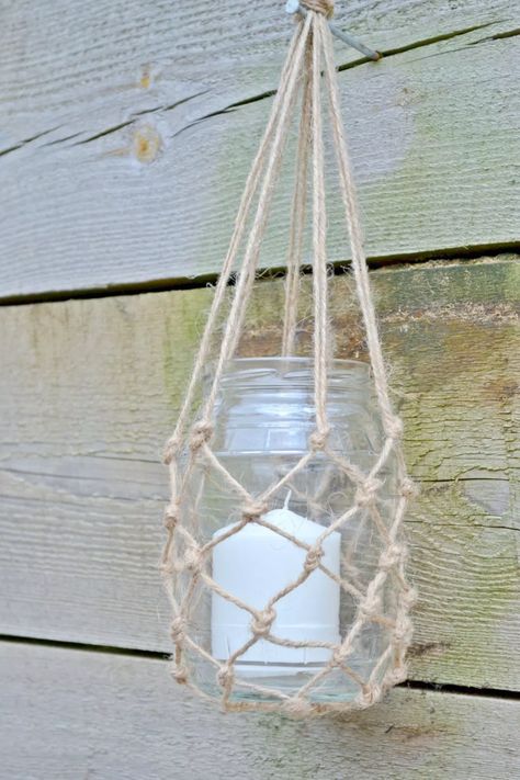 Planting Drawing, Plant Based Aesthetic, Plant Drawings, Diy Macrame Wall Hanging, Hanging Jars, Macrame Plant Hanger Tutorial, Summer Diy Projects, Simple Macrame, Macrame Hanging Planter