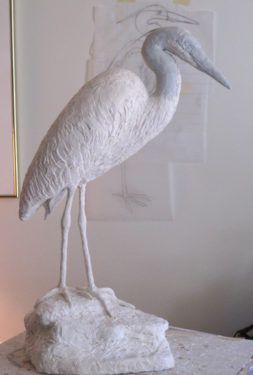 *Paper Sculpture - "Blue Heron" by Kelly Richard (Paper covered with air dry clay - step by step instructions) Armature Sculpture How To Make, Heron Sculpture, Upcycle Paper, Apoxie Sculpt, Paper Mache Projects, Paper Mache Animals, Clay Birds, Paper Mache Clay, Great Blue Heron