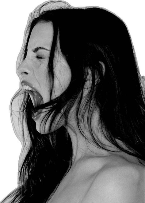 Rage Art, Liv Tyler, Face Reference, Monochrome Photography, Pop Punk, Art Reference Photos, Pose Reference, Photography Inspiration, Long Hair