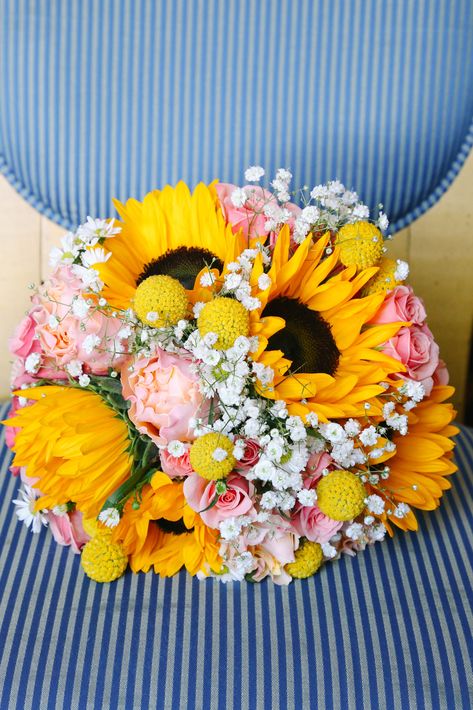 Sunflower And Peony, Sunflower Floral Arrangements, Pink Peonies Bouquet, Wedding Flowers Sunflowers, Sunflowers And Roses, Planting Peonies, Sunflower Wedding Bouquet, Peony Bouquet Wedding, White Flower Farm