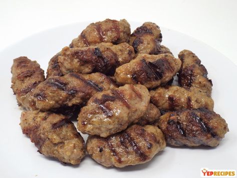 Mititei Recipe, Romanian Sausage, Low Carb Paleo Recipes, Fried Sausage, Paleo Beef, Romanian Food, How To Make Sausage, Low Carb Paleo, Fried Pork