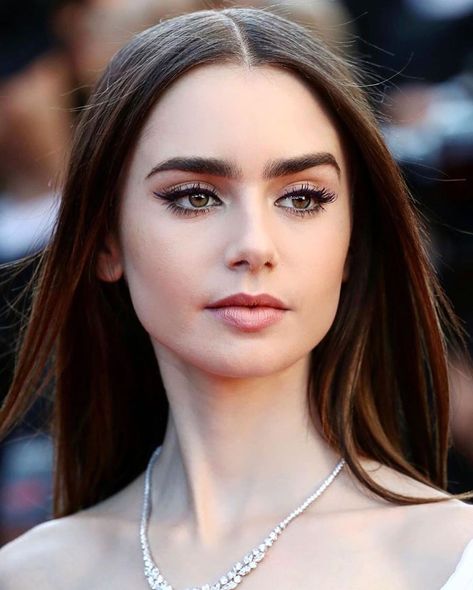 🍒 on Instagram: “Lily Collins’ glam 💋 Which look is your favorite?” ليلي كولينز, Red Carpet Makeup, Celebrity Makeup Looks, Fall Makeup, Lily Collins, Celebrity Makeup, American Beauty, Pretty Makeup, Artistry Makeup