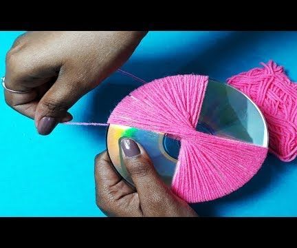 Crafts With Cds, Diy Best Out Of Waste, Furniture Color Schemes, Wool Crafts Diy, Cd Wall Art, Easy Yarn Crafts, Beautiful Wall Hanging, Old Cd, Old Cds