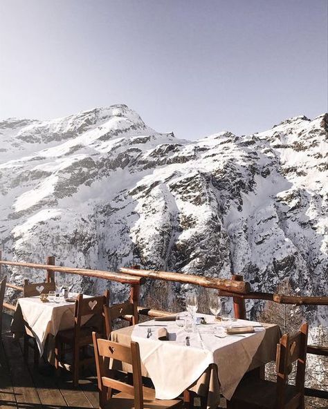 The Italy Insider on Instagram: "High-altitude meal on the Italian mountains of the Valle d’Aosta, where Rifugio Punta Jolanda in Gressoney-La-Trinitè offers a 360° view of the mountains’ peaks and the ski slopes. Enjoy some Polenta with a nice glass of wine on the rooftop terrace at 2300 meters of altitude, before heading back to town. ⠀⠀⠀⠀⠀⠀⠀⠀⠀ 📷 @mariangelamonti_ 📍 @RifugioPuntaJolanda ⠀⠀⠀⠀⠀⠀⠀⠀⠀ #theitalyinsider #mountains #rifugio #polenta #highaltitude #lunch #montagneitaliane #wine #vall Valle D'aosta, Aesthetic Airbnb, Italian Mountains, Aosta Italy, Aosta Valley, Volunteer Travel, French Word, Deer Valley, Ski Slopes