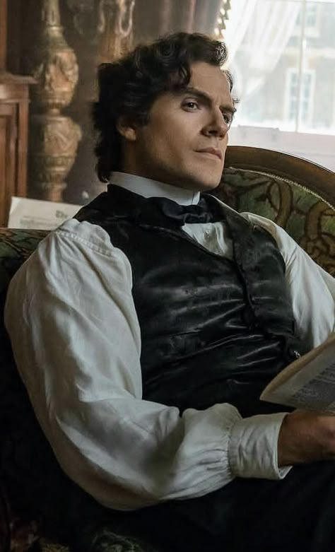 Henry Cavill in Enola Holmes 2 (2022) Enola Holmes 2, Holmes Movie, Sherlock Holmes 3, Victorian Man, Yennefer Of Vengerberg, Enola Holmes, Henry Cavill, Bobby Brown, Pretty Men