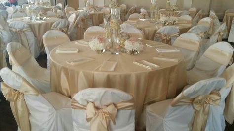 Ivory and champagne wedding tables Champagne Quinceanera Theme, Gold Quinceanera Theme, Champagne Quinceanera Dresses, Mulberry House, Champagne Decor, Quince Decor, Quince Themes, White Chair Covers, Quinceanera Dresses Gold