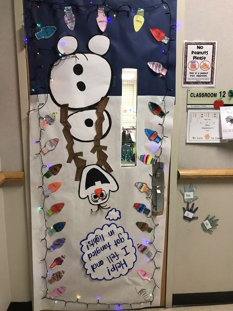 Olaf Christmas Door, Classroom Door Decorating, Door Decorations Classroom Christmas, Christmas Doors, Birthday Board Classroom, December Ideas, Classroom Christmas Decorations, Board Classroom, Christmas Classroom Door