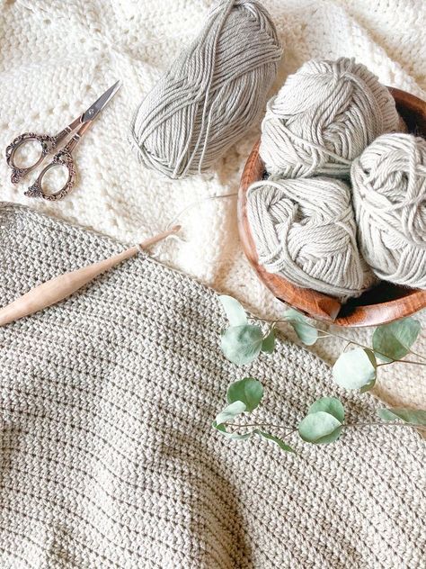 Doing Crochet Aesthetic, Aesthetic Crochet Background, Crochet Vision Board Pictures, Crochet Background Aesthetic, Crocheting Aesthetic Photography, Crochet Asethic Wallpaper, Crochet Vision Board, Crochet Product Photography Ideas, Chroceting Aesthetic