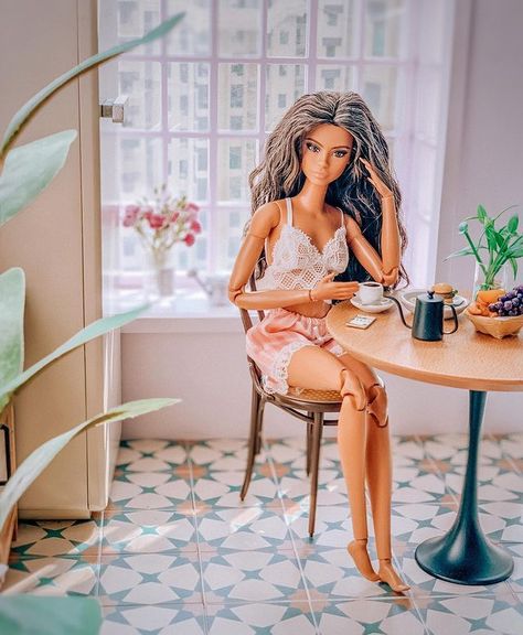 Barbies Pics, Custom Barbie, Barbie Diorama, Morning Vibes, Diy Doll Miniatures, Doll House Plans, Barbie Family, Sleepwear Fashion, Doll Family