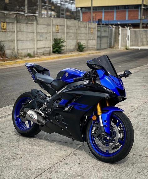 Yamaha Motorcycles Sports, Matte Motorcycle, Arch Motorcycle, Ducati Supersport, Arch Angel, Yamaha R3, Motos Yamaha, Blue Motorcycle, Image Moto