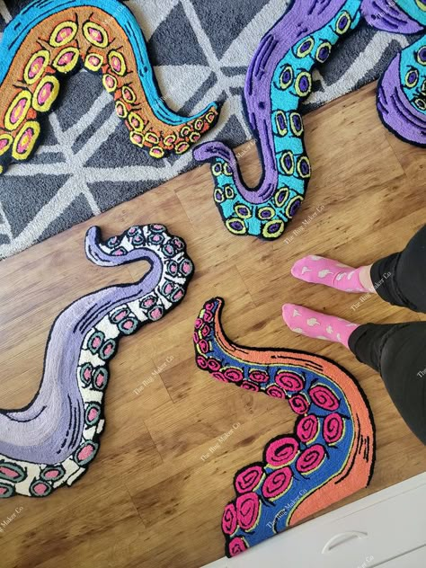 Creative Rugs Design, Creative Rug Ideas, Rug Tufting Patterns, Asthetic Rugs, Cute Rug Tufting Ideas, Weird Rugs, Tufted Rug Diy, Crazy Rugs, Rug Tufting Diy