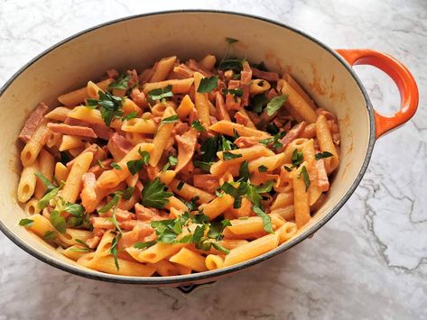 Creamy Ham and Tomato Penne al Baffo – The Pasta Project Ham Pasta Recipes, Winter Pasta Recipes, Easy Italian Pasta, Italian Pasta Recipe, Winter Pasta, Ham Pasta, Weeknight Pasta, Red Sauce Pasta, Ham Steaks