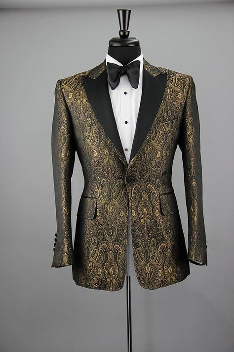 Gold Tuxedo Prom, Black And Gold Tuxedo Prom, Black And Gold Wedding Dress Brides, Gold Tuxedo Wedding, Gold And Black Tuxedo, Gold And Black Suit, Black And Gold Prom Suit, Black And Gold Tuxedo, Black And Gold Suit