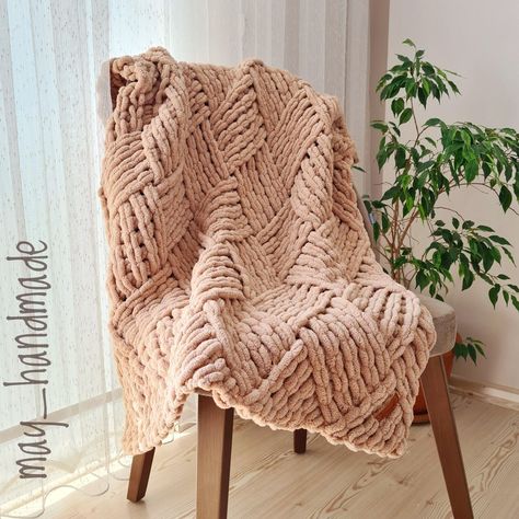 "Stylish Crochet Blankets to Elevate Your Living Space"
https://youtu.be/xbAmQWXmPOM?si=iN7rJd7BuyHG4S9G Puffy Deka, Chunky Crochet Throw Blanket, Chunky Crochet Throw, Loopy Yarn, Soft Baby Blanket, Alize Puffy, Knit Blankets, Cuddle Blanket, Knitted Baby Blanket