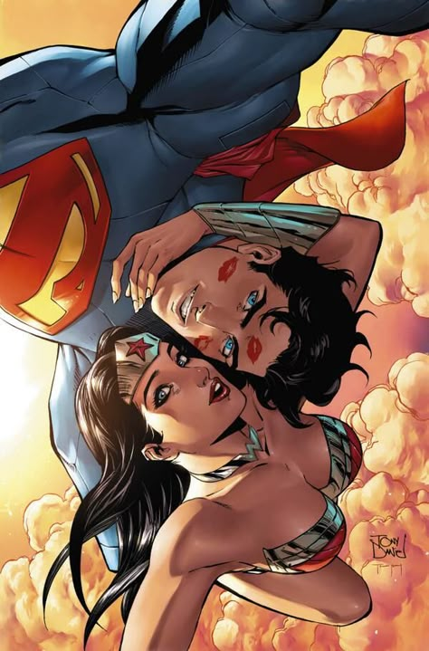 It’s quite the week for Wonder Woman variant covers! Today we’ve got a peek at DC’s August line of selfie variants, a silly idea that I sort of love just because it’s so goofy. It reeks of “Hey, yo... Wonder Woman Comics, Art Dc Comics, Superman And Wonder Woman, Anakin Vader, Univers Dc, Superman Wonder Woman, Arte Dc Comics, Wonder Women, Bd Comics