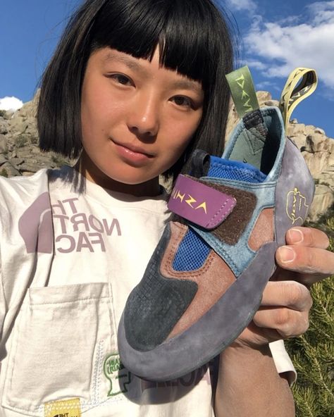 Rock Climbing Aesthetic Outfit, Hiking Shoes Outfit, Bouldering Outfit, Climbing Fashion, Rock Climbing Women, Granola Fits, Rock Climbing Outfit, Climbing Outfit Woman, Climbing Outfits