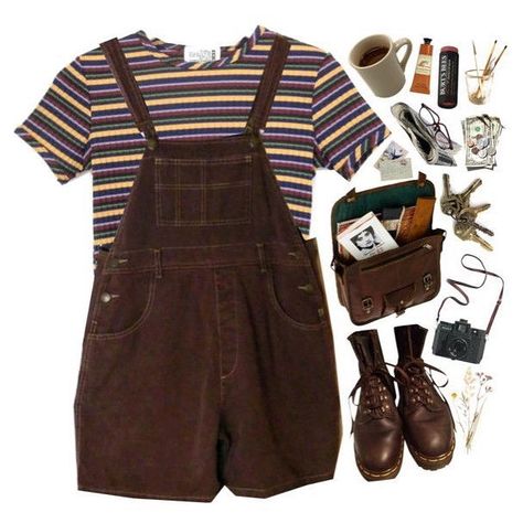 pinterest: @booksnerd♀ Goblincore Overalls, Overalls Aesthetic Outfit, Punk Outfits, Burt's Bees, Inspiration Mode, Character Outfits, Audrey Hepburn, Retro Outfits, Looks Vintage