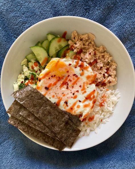 Cucumber Rice Bowl, Rice And Eggs Breakfast Japanese, Rice Bowl, Rice Bowls Recipes, Healthy Food Dishes, Easy Healthy Meal Prep, Healthy Food Motivation, Sushi Rice, Healthy Food Choices